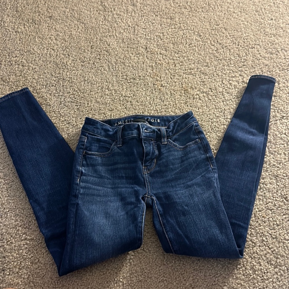 American eagle size 000 perfect condition.